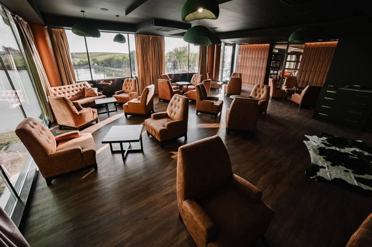 Park Hotel Switzerland Obariv Zewnętrze zdjęcie