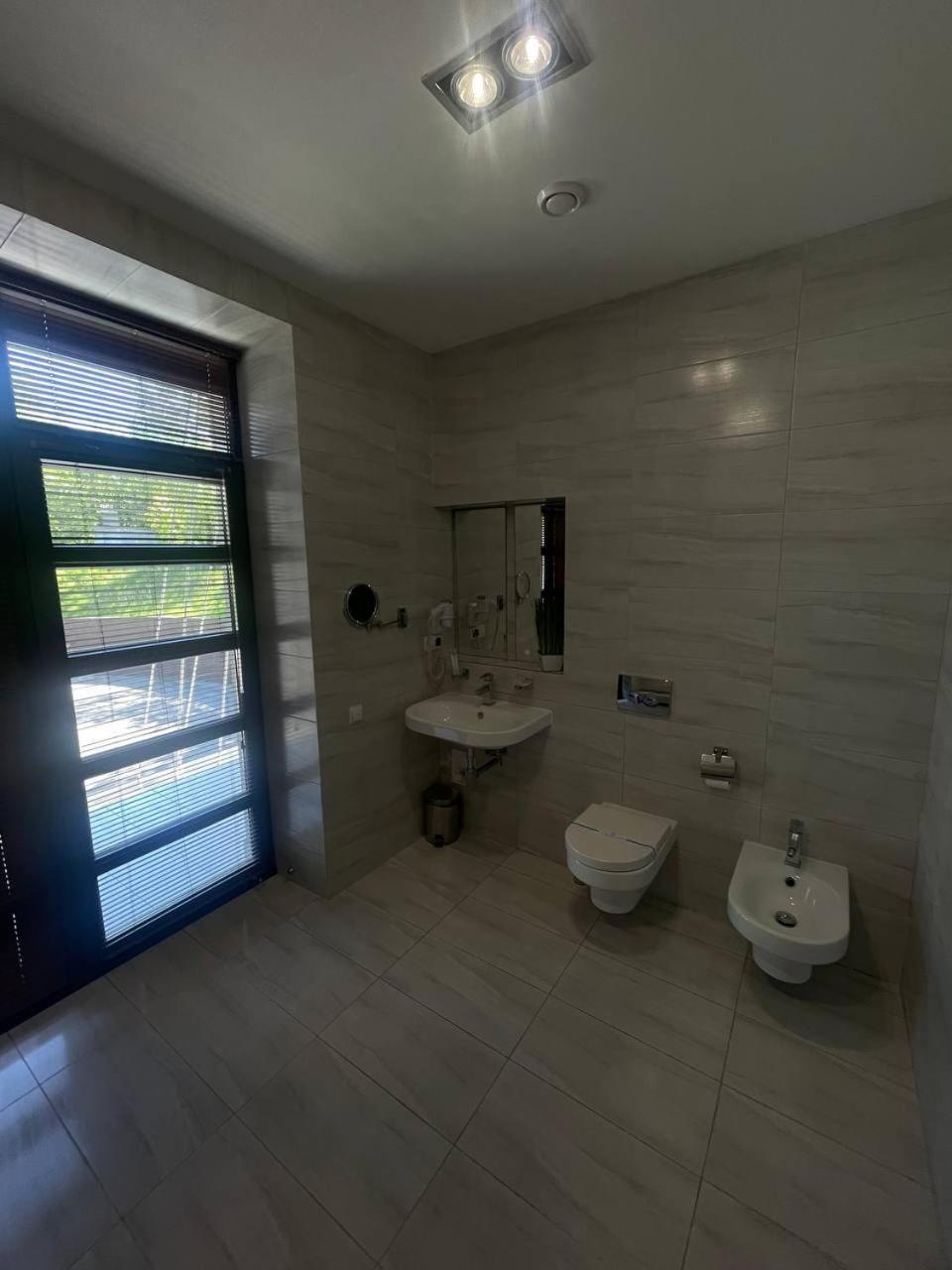 Park Hotel Switzerland Obariv Zewnętrze zdjęcie